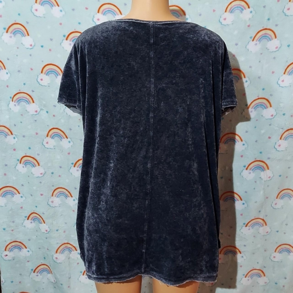Shirt - Picture 2 of 2